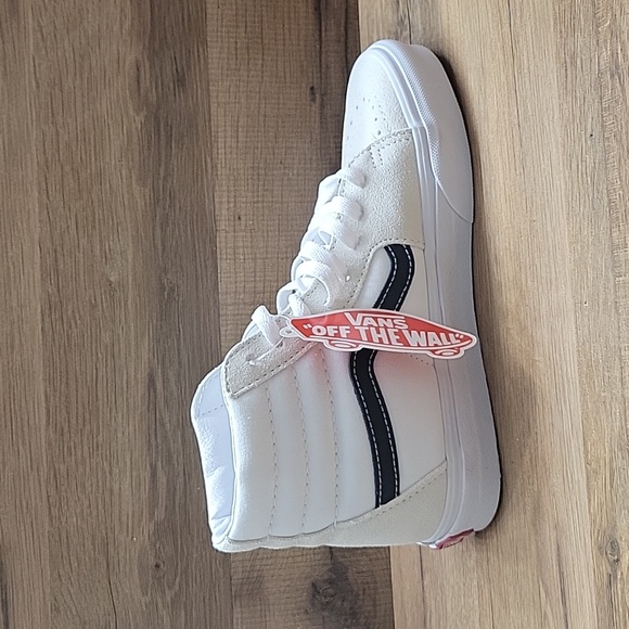 Van's SK8-Hi Brand new in the box authentic uper leather and textile. - Picture 8 of 13